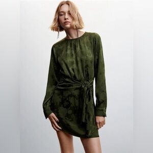 NWT Mango | Women’s green jacquard Alexa wrap dress, zipper/one button back sz 8